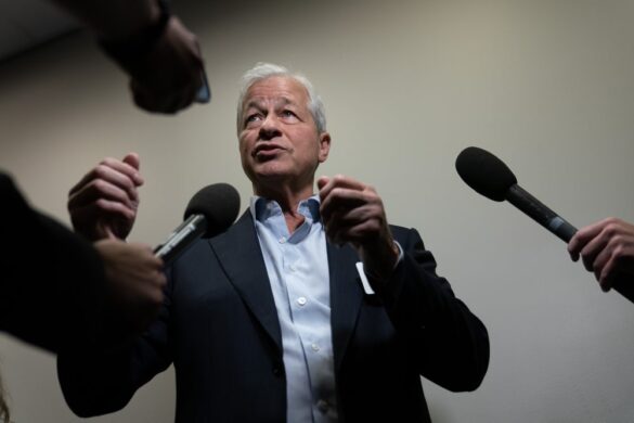 JPMorgan Chase CEO Jamie Dimon Skeptical of 'Bidenomics'