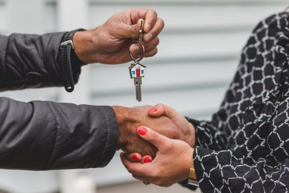 The Resilient Consumer in the Face of Rising Interest Rates: The Role of Fixed Rate Mortgages