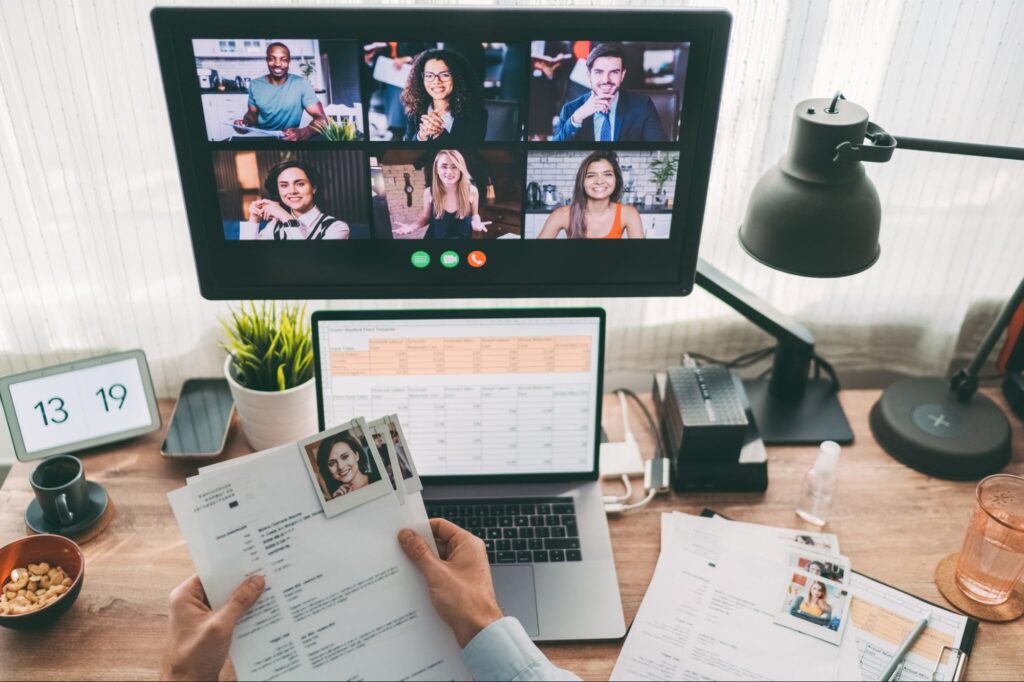 10 Pros (and Cons) of Hiring International Employees in 2023