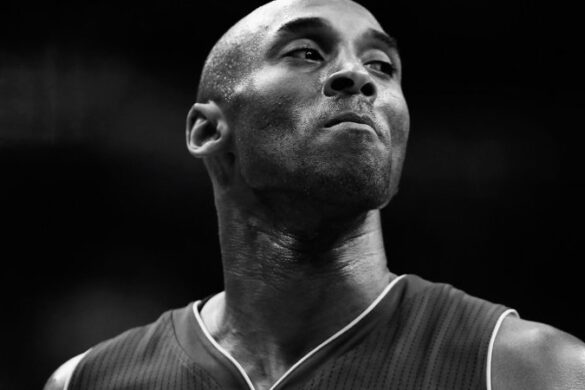 Kobe Bryant's Airballs: How Successful People Overcome Failures on the Path to Greatness