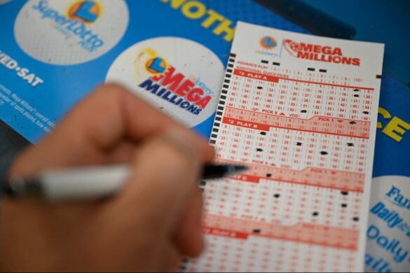 Mega Millions Winner Sues Woman for Revealing His Identity