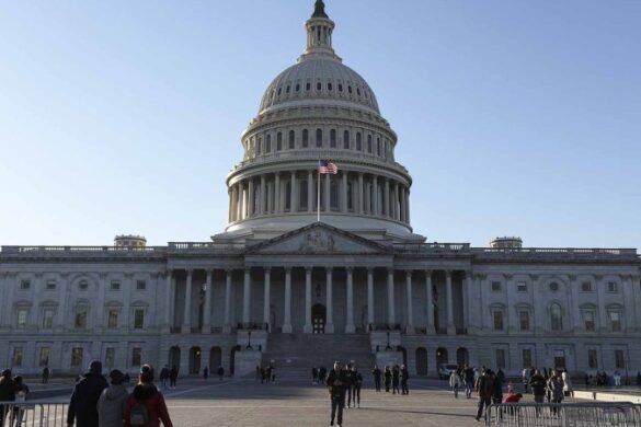 Lawmakers Unveil Bipartisan Deal to Reaffirm Tax Breaks for Businesses and Expand Child Tax Credits