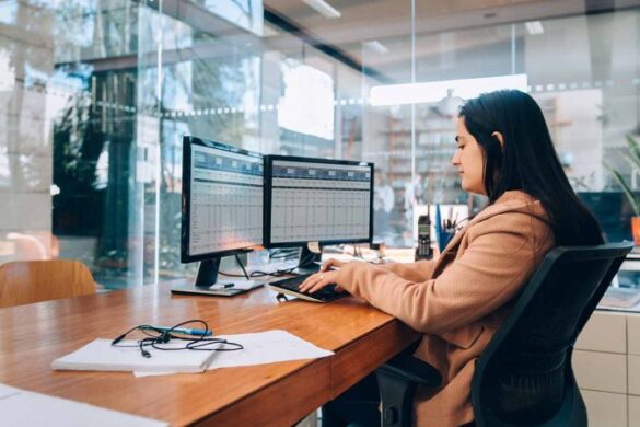 Startup CEO Salaries Dip in 2024