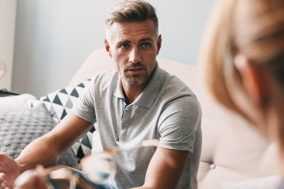 8 phrases men use when they lack basic communication skills, according to psychology