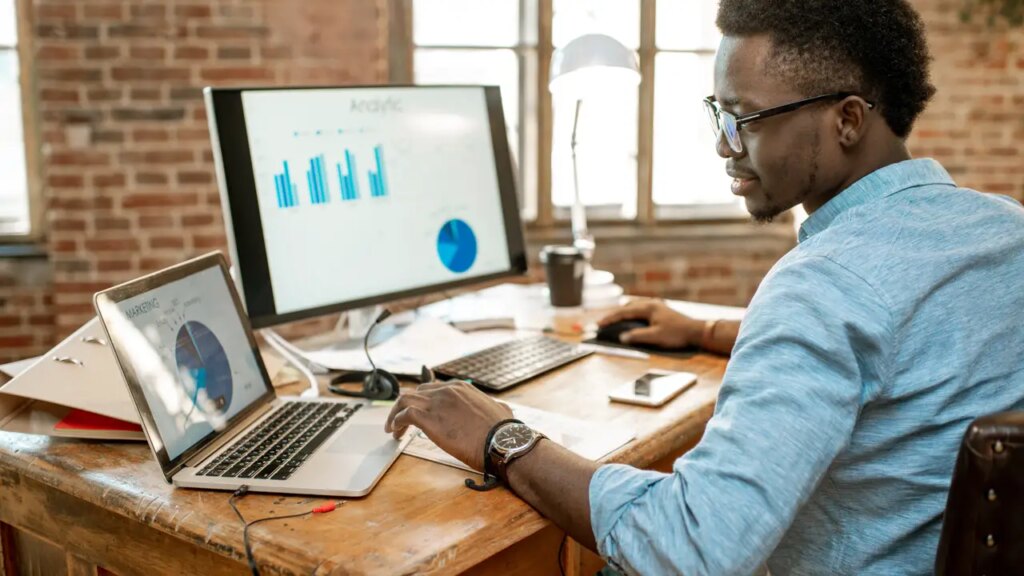 Analytics Software is a Small Business Essential