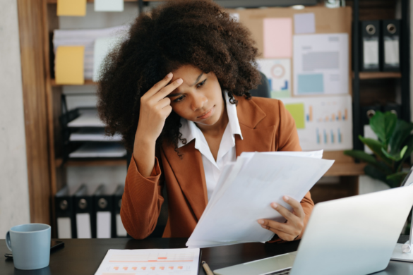 People who are constantly anxious about losing their job tend to display these 9 behaviors