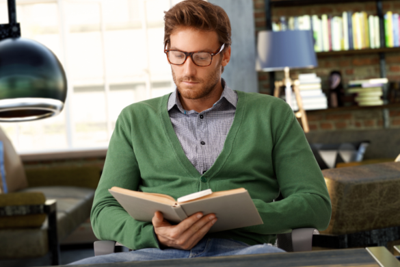 People who read their text messages but take days to reply usually display these 8 behaviors