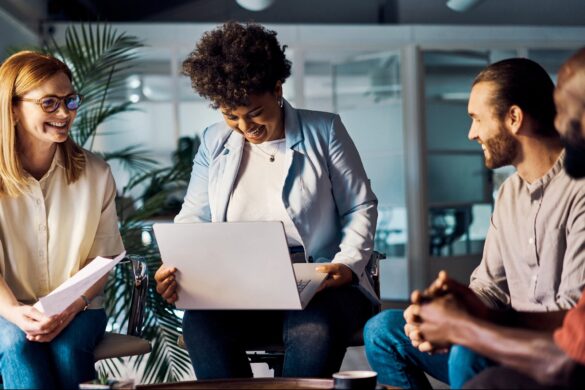 How to Create a Positive Work Environment As a Leader