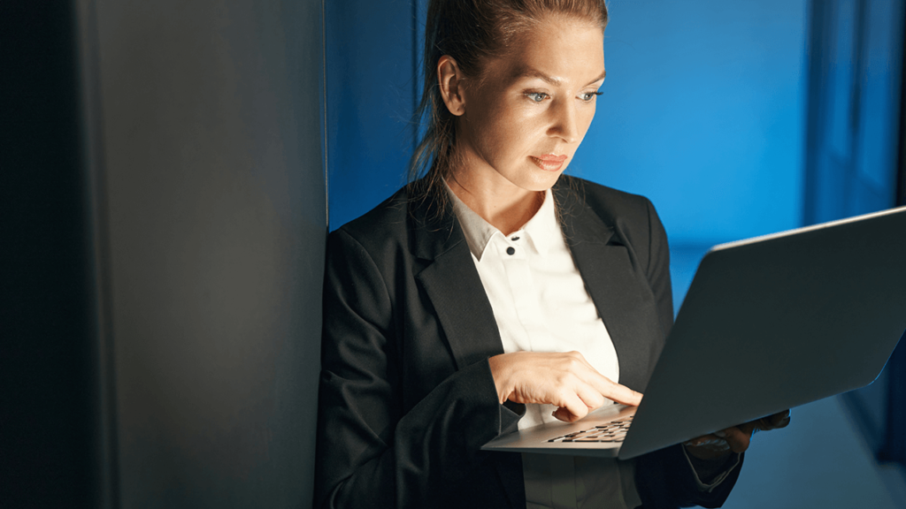 how to hire a database administrator