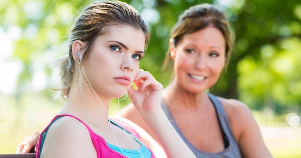 If someone is only pretending to care about you, they'll often display these 8 behaviors